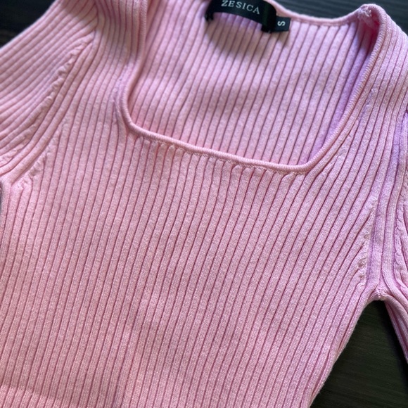 Pink Sweater - Picture 2 of 3